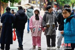 福州迎冷空气 最低气温降至个位数